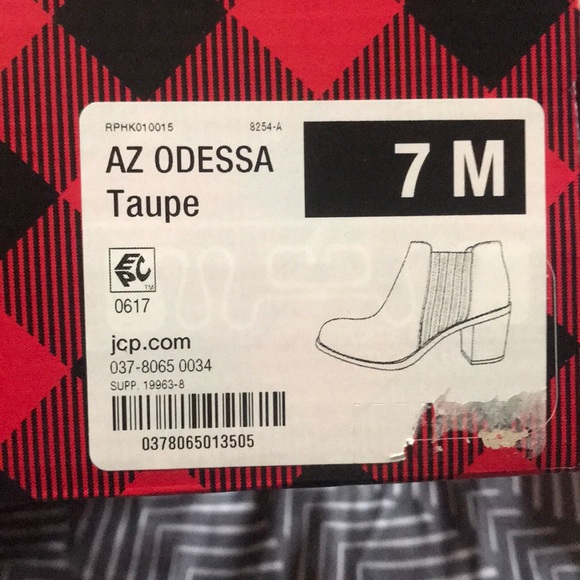 Taupe booties, brand new size 7. - Picture 2 of 4